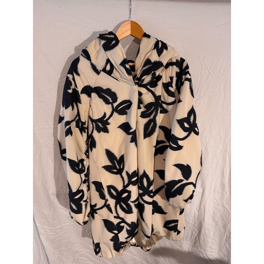 Women's Lafayette 148 of New York Size Medium Dress Jacket Black and Cream
